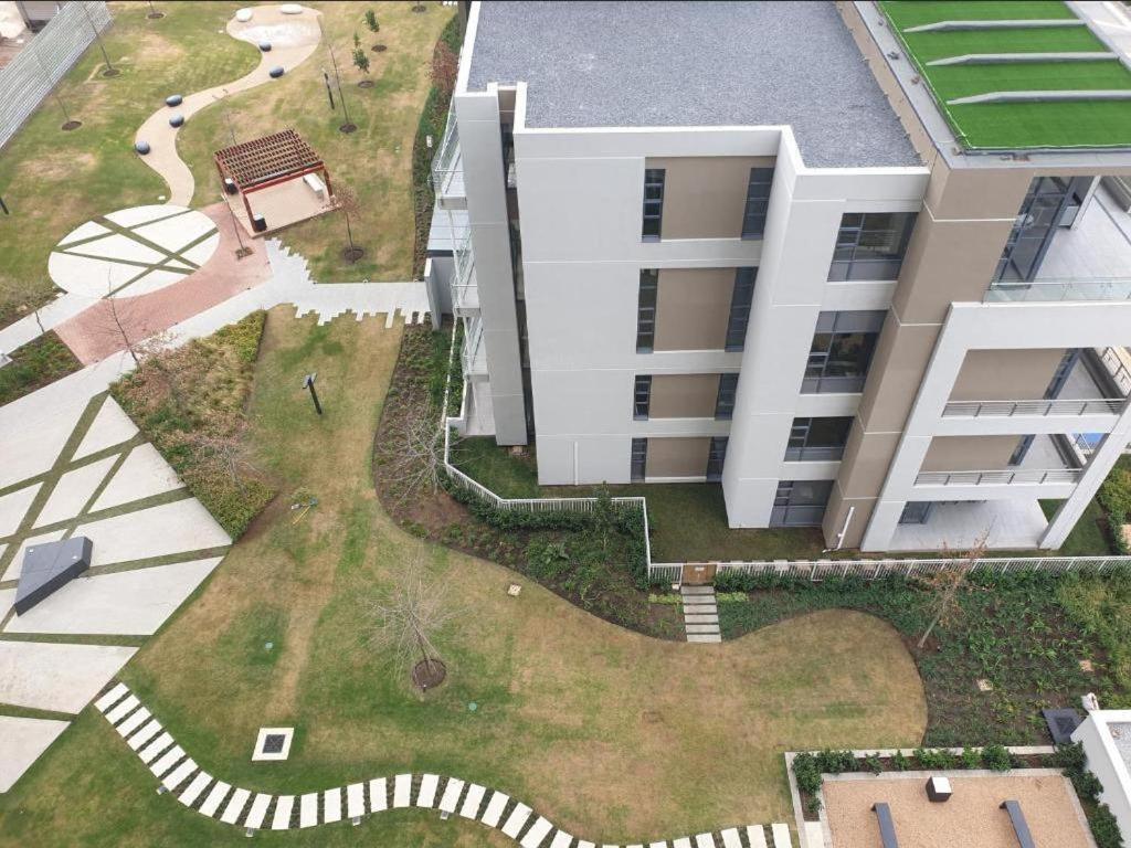 Menlyn Maine Apartments Pretoria-Noord Exterior foto