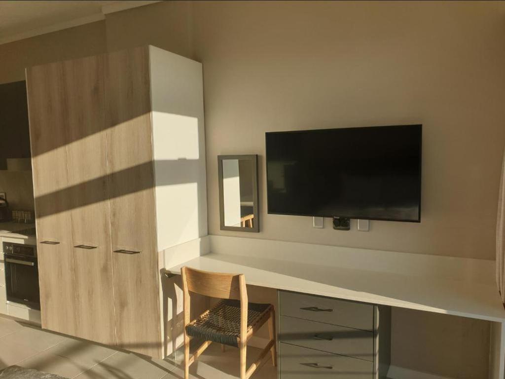 Menlyn Maine Apartments Pretoria-Noord Exterior foto